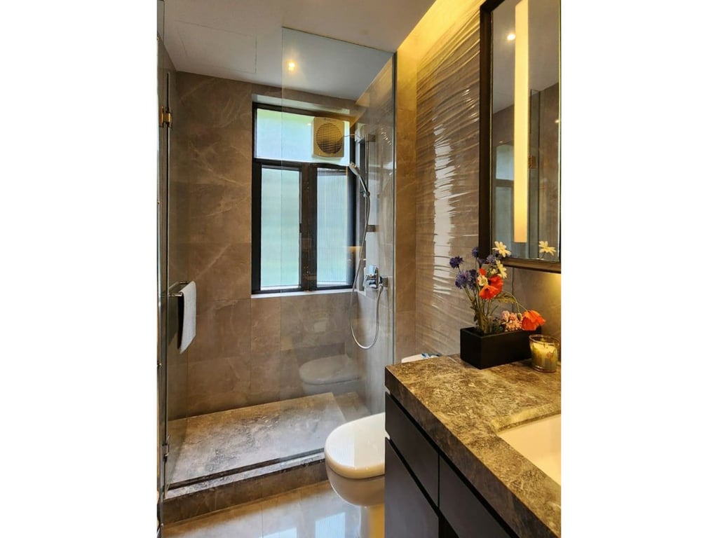 https://img.propertyraptor.com/cdn-cgi/imagedelivery/KD5bF_AFL0JDTbKLWF7z9g/ap8/ap8_001/hornet/prp/img/204d110deec6795a5fba21351aa29033.jpg/public