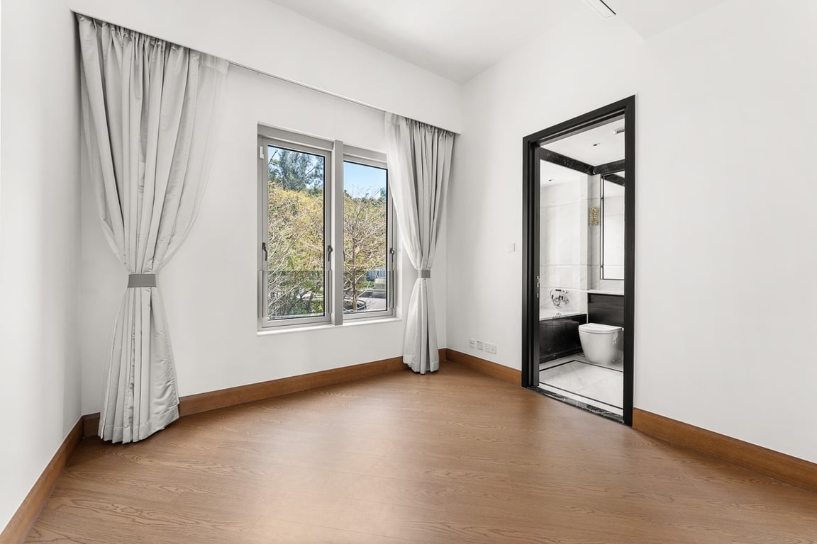https://img.propertyraptor.com/cdn-cgi/imagedelivery/KD5bF_AFL0JDTbKLWF7z9g/ap8/ap8_001/hornet/prp/img/20eea246b43e7bc2514c1259a51da508-wtm.jpg/public
