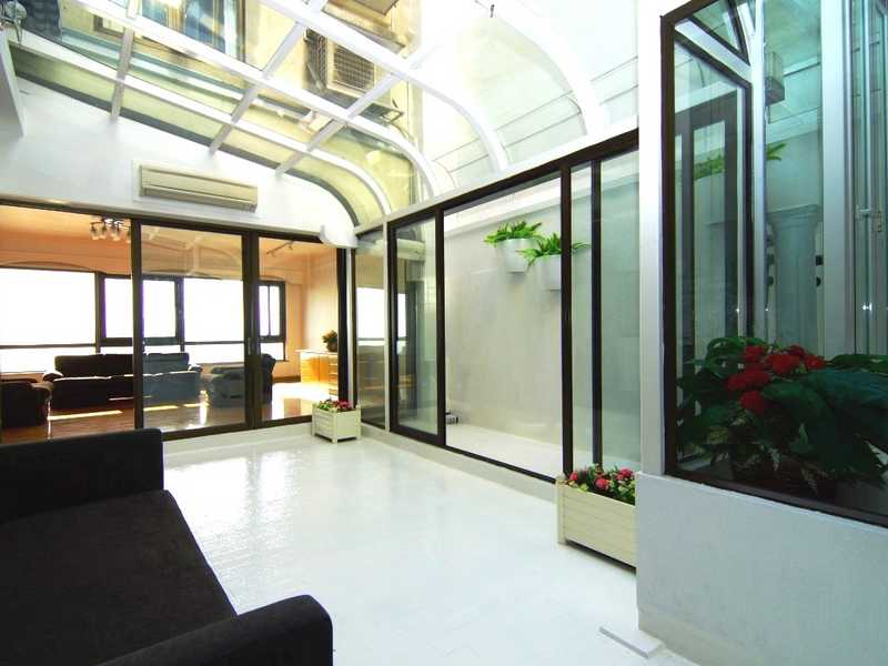 https://img.propertyraptor.com/cdn-cgi/imagedelivery/KD5bF_AFL0JDTbKLWF7z9g/ap8/ap8_001/hornet/prp/img/2127f39f6d92f6b62ee9958131186e9a.jpg/public
