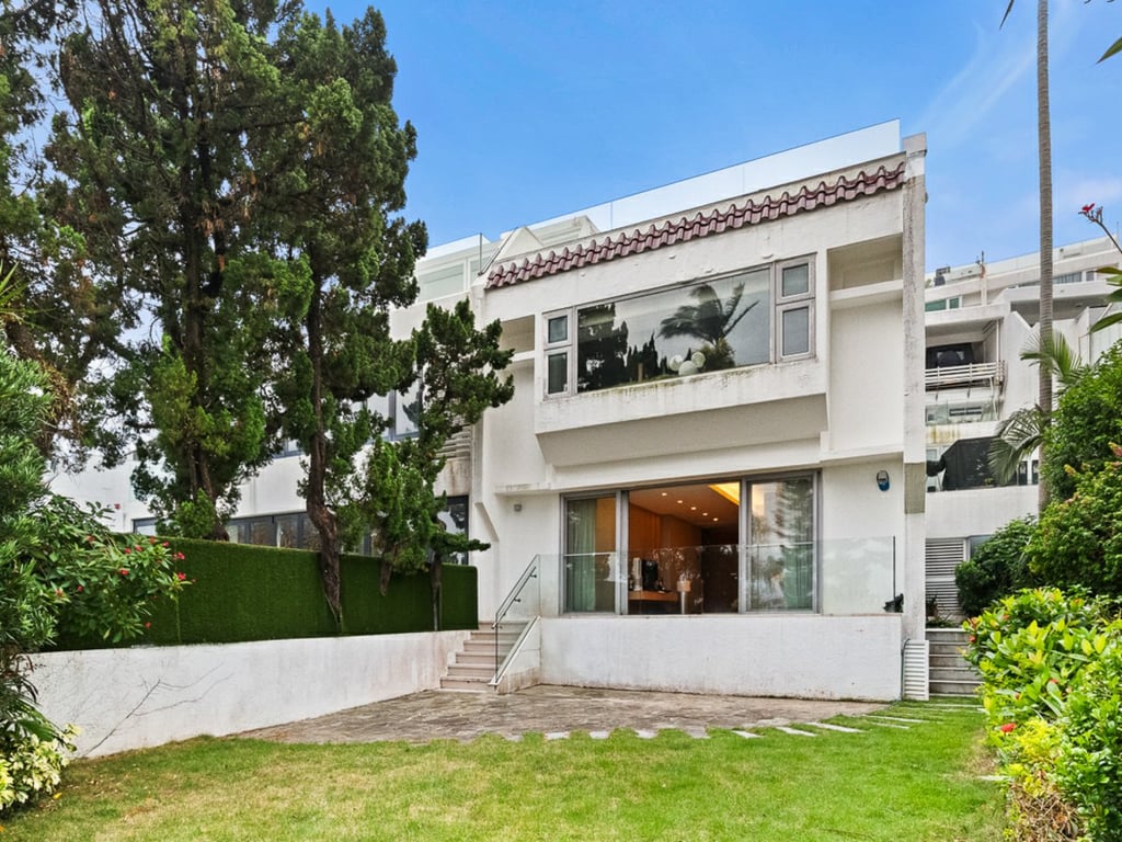 https://img.propertyraptor.com/cdn-cgi/imagedelivery/KD5bF_AFL0JDTbKLWF7z9g/ap8/ap8_001/hornet/prp/img/21485cd7e07430fc9ff6cd24e72326de-wtm.jpg/public
