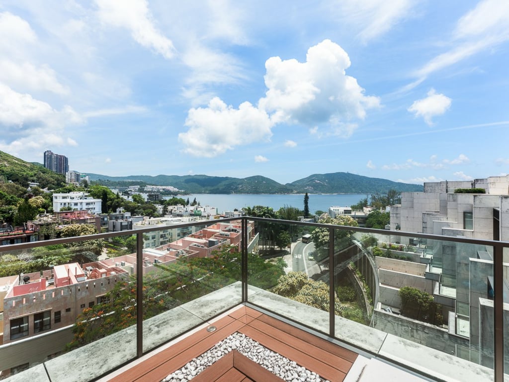 https://img.propertyraptor.com/cdn-cgi/imagedelivery/KD5bF_AFL0JDTbKLWF7z9g/ap8/ap8_001/hornet/prp/img/2163af516eaa1acc10f117bb4a124106-wtm.jpg/public
