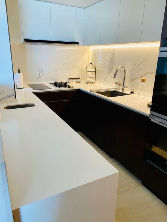 https://img.propertyraptor.com/cdn-cgi/imagedelivery/KD5bF_AFL0JDTbKLWF7z9g/ap8/ap8_001/hornet/prp/img/218a863e52740fa579b41a0f11ba2019-wtm.jpg/public
