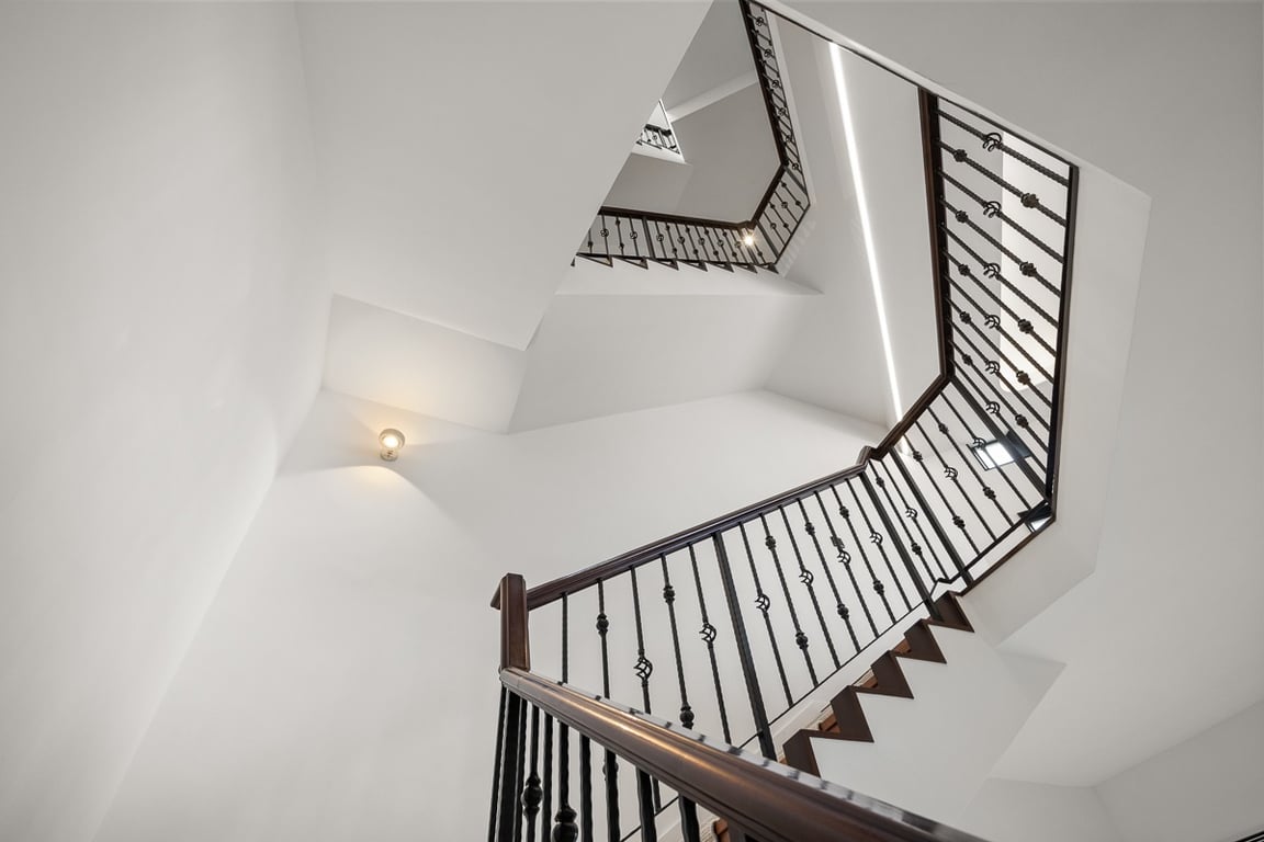 https://img.propertyraptor.com/cdn-cgi/imagedelivery/KD5bF_AFL0JDTbKLWF7z9g/ap8/ap8_001/hornet/prp/img/21cd072e7918826a85a209bfc15bce3c-wtm.jpg/public
