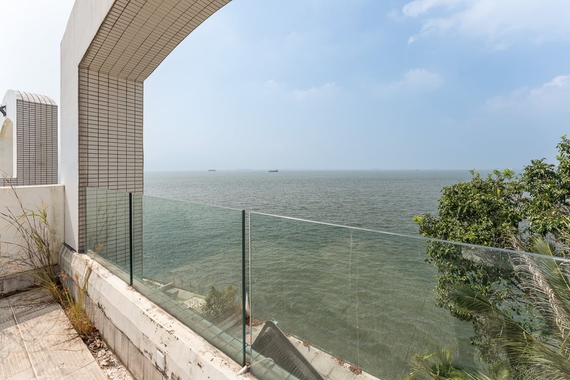 https://img.propertyraptor.com/cdn-cgi/imagedelivery/KD5bF_AFL0JDTbKLWF7z9g/ap8/ap8_001/hornet/prp/img/230aeeb20707296bf0128d0d658fa9a1-wtm.jpg/public