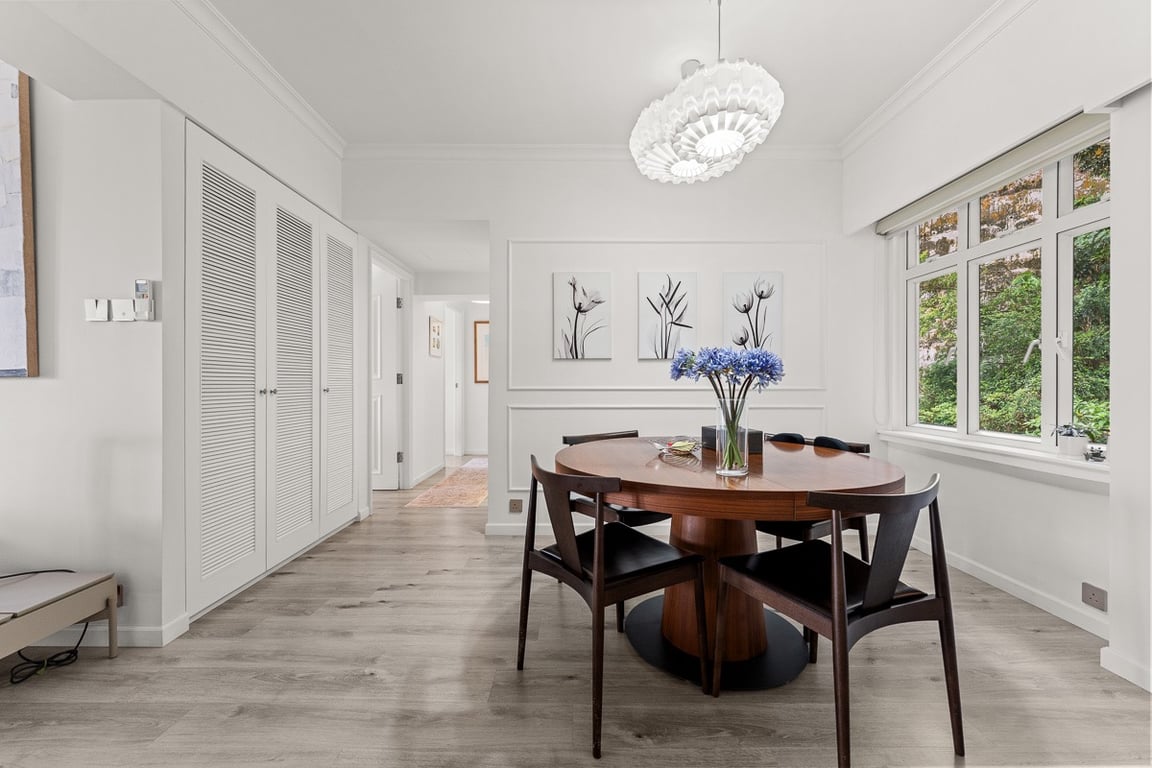 https://img.propertyraptor.com/cdn-cgi/imagedelivery/KD5bF_AFL0JDTbKLWF7z9g/ap8/ap8_001/hornet/prp/img/233143d2e874bcdaefb5744d20a03c67-wtm.jpg/public