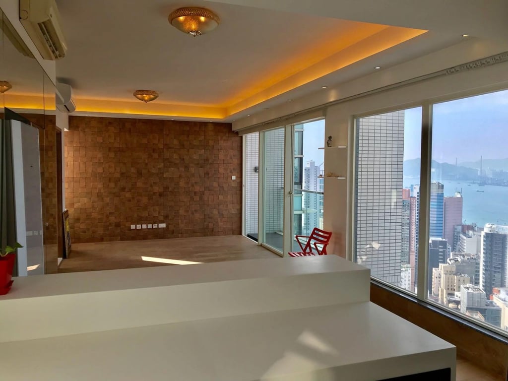 https://img.propertyraptor.com/cdn-cgi/imagedelivery/KD5bF_AFL0JDTbKLWF7z9g/ap8/ap8_001/hornet/prp/img/2368ce0fbab53f2e1ff19ca8745d0990-wtm.jpg/public