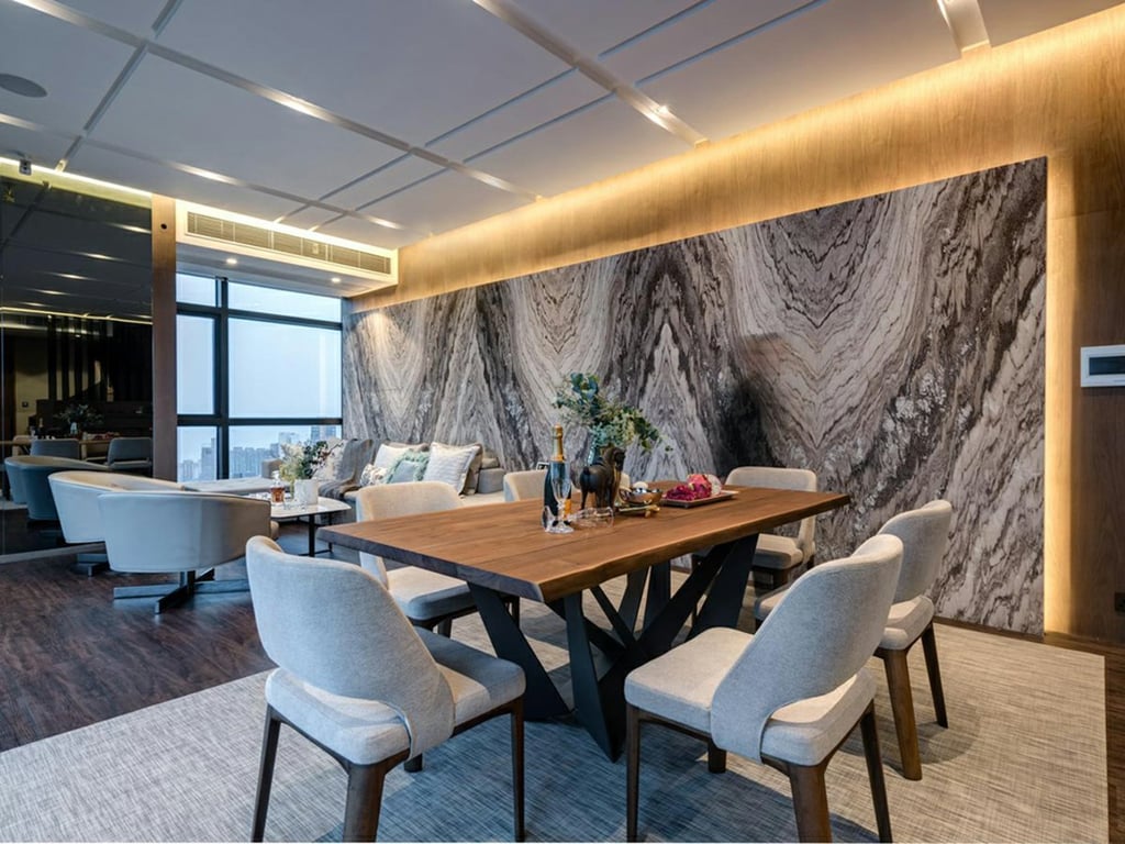 https://img.propertyraptor.com/cdn-cgi/imagedelivery/KD5bF_AFL0JDTbKLWF7z9g/ap8/ap8_001/hornet/prp/img/236b54c65a9b7275560ffbc1c93ee152.jpg/public