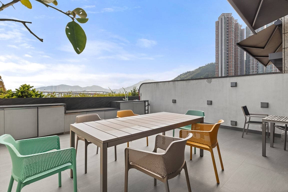https://img.propertyraptor.com/cdn-cgi/imagedelivery/KD5bF_AFL0JDTbKLWF7z9g/ap8/ap8_001/hornet/prp/img/23a7cbd692f07a7c00ebd48252c95b47-wtm.jpg/public