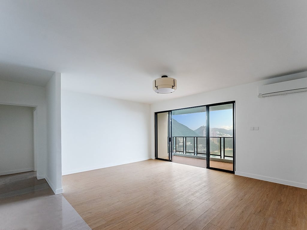 Repulse Bay Apartments