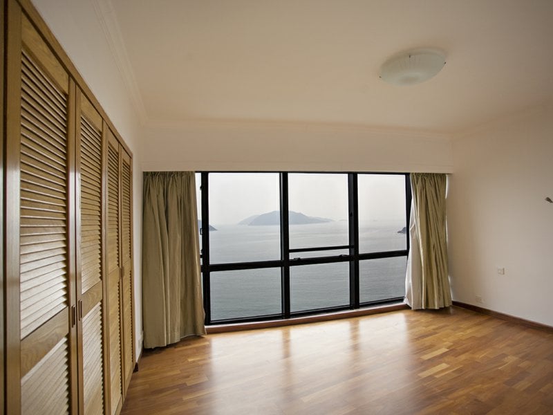 https://img.propertyraptor.com/cdn-cgi/imagedelivery/KD5bF_AFL0JDTbKLWF7z9g/ap8/ap8_001/hornet/prp/img/23aca13e8c2884a722bc04f074d040a5.jpg/public