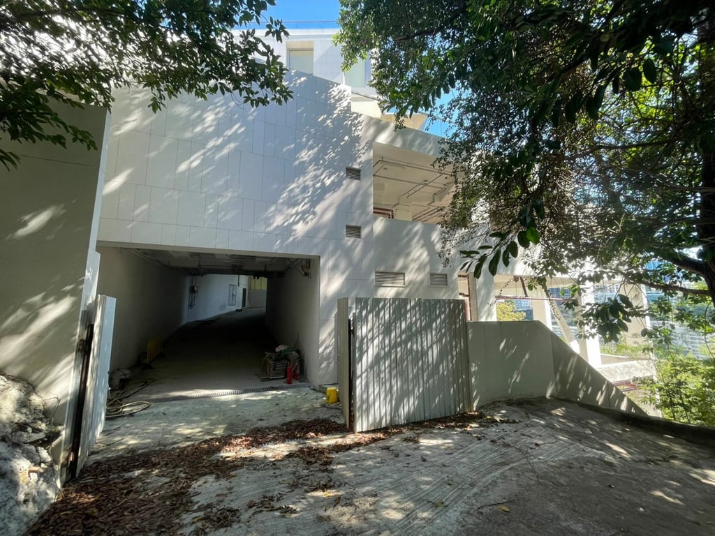 https://img.propertyraptor.com/cdn-cgi/imagedelivery/KD5bF_AFL0JDTbKLWF7z9g/ap8/ap8_001/hornet/prp/img/23b99422e1a08a9fbb6c410796d97247-wtm.jpg/public
