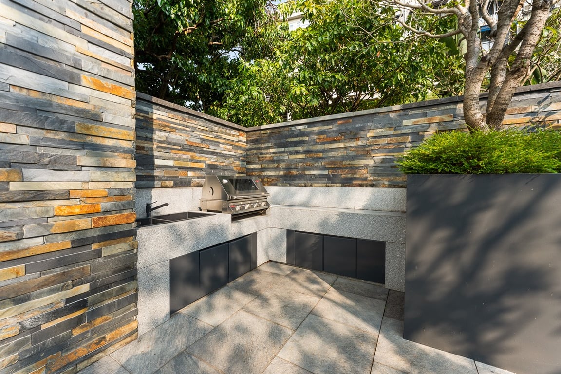 https://img.propertyraptor.com/cdn-cgi/imagedelivery/KD5bF_AFL0JDTbKLWF7z9g/ap8/ap8_001/hornet/prp/img/24127c018b941c999482231a7e29eddc-wtm.jpg/public