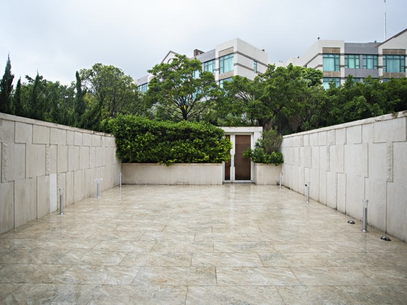 https://img.propertyraptor.com/cdn-cgi/imagedelivery/KD5bF_AFL0JDTbKLWF7z9g/ap8/ap8_001/hornet/prp/img/2462559df701695e5cf228d8e71a34b9.jpg/public