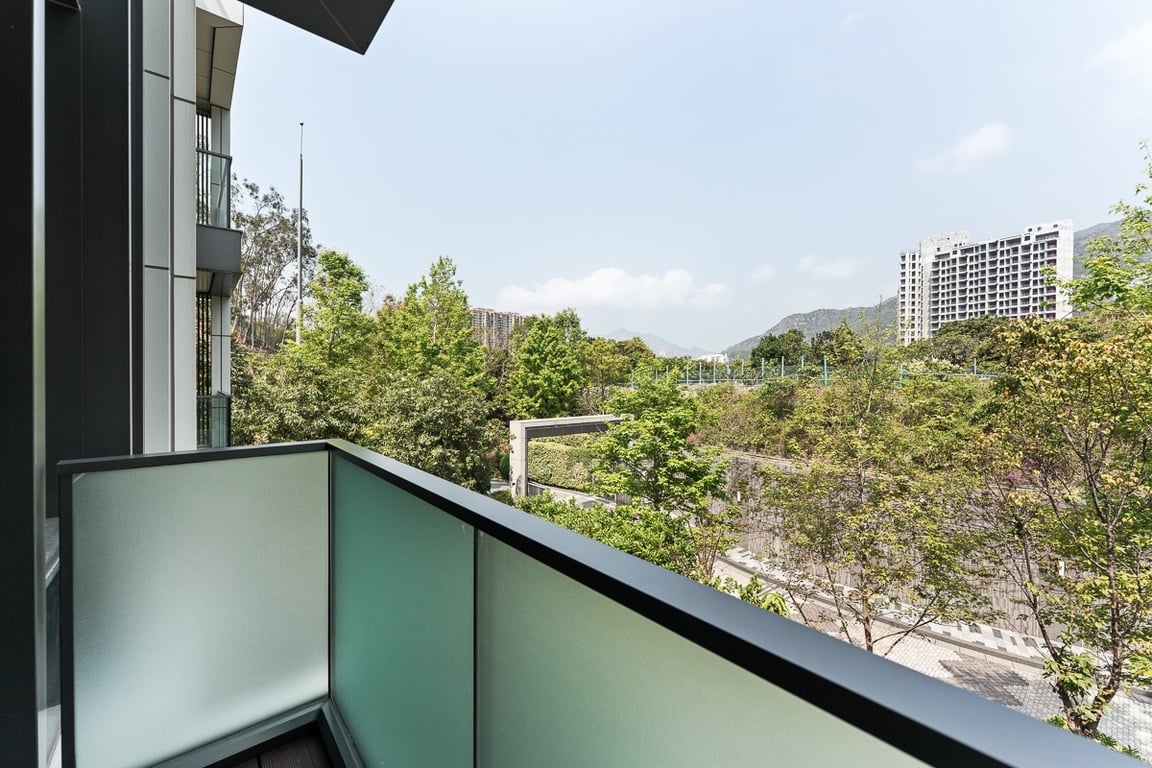 https://img.propertyraptor.com/cdn-cgi/imagedelivery/KD5bF_AFL0JDTbKLWF7z9g/ap8/ap8_001/hornet/prp/img/24981b65610720009ca89cdc209f544e-wtm.jpg/public