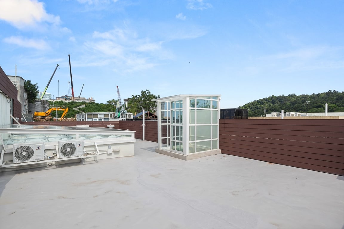 https://img.propertyraptor.com/cdn-cgi/imagedelivery/KD5bF_AFL0JDTbKLWF7z9g/ap8/ap8_001/hornet/prp/img/24a2c8114507803327528578542afe00-wtm.jpg/public