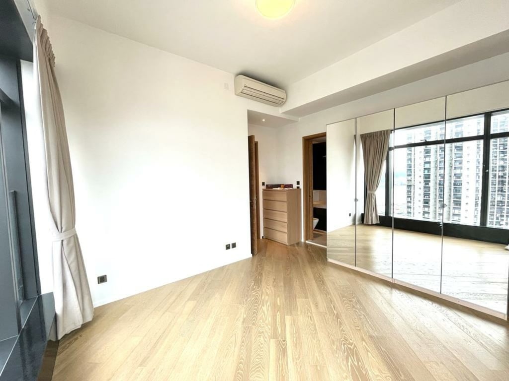 https://img.propertyraptor.com/cdn-cgi/imagedelivery/KD5bF_AFL0JDTbKLWF7z9g/ap8/ap8_001/hornet/prp/img/255a46d4c56949e5d13907d9cd5724fb-wtm.jpg/public