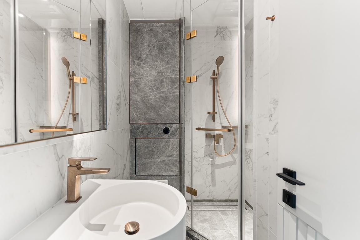 https://img.propertyraptor.com/cdn-cgi/imagedelivery/KD5bF_AFL0JDTbKLWF7z9g/ap8/ap8_001/hornet/prp/img/261df69d1d2e05f72f491c931bb7fdeb-wtm.jpg/public