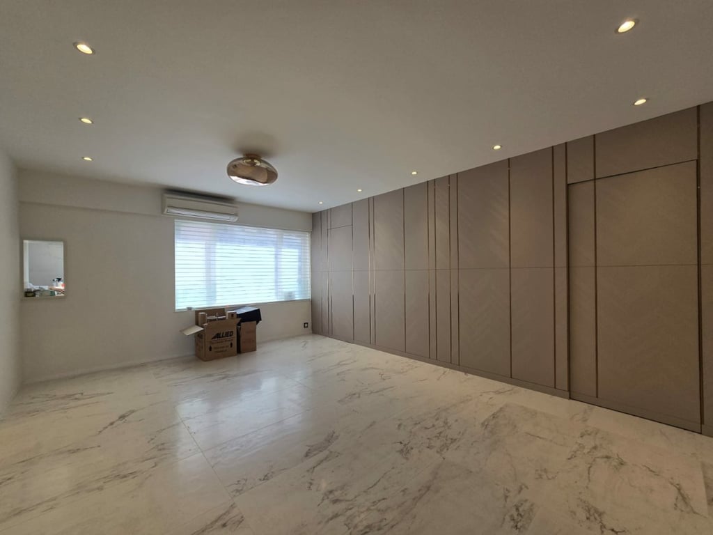 https://img.propertyraptor.com/cdn-cgi/imagedelivery/KD5bF_AFL0JDTbKLWF7z9g/ap8/ap8_001/hornet/prp/img/2625c2ec53908e2ea7420f72682eaf69-wtm.jpg/public