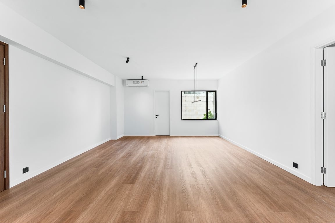 https://img.propertyraptor.com/cdn-cgi/imagedelivery/KD5bF_AFL0JDTbKLWF7z9g/ap8/ap8_001/hornet/prp/img/263f79943feae44eb327d284dac4ba55-wtm.jpg/public