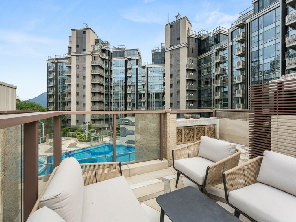 https://img.propertyraptor.com/cdn-cgi/imagedelivery/KD5bF_AFL0JDTbKLWF7z9g/ap8/ap8_001/hornet/prp/img/265099a0e9c0c12d95d025802a23c97d-wtm.jpg/public