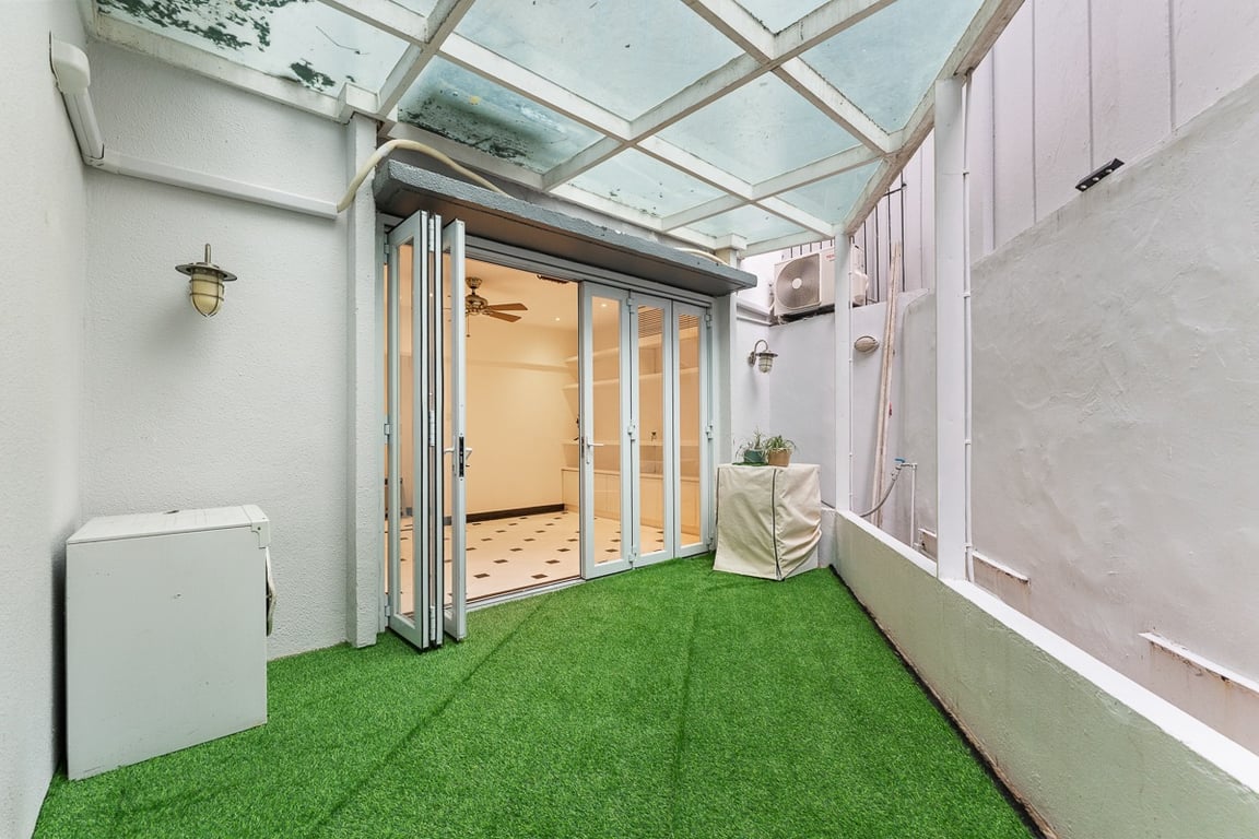 https://img.propertyraptor.com/cdn-cgi/imagedelivery/KD5bF_AFL0JDTbKLWF7z9g/ap8/ap8_001/hornet/prp/img/26682ef7ec37ed3e638bed9b6d6bcf9e-wtm.jpg/public