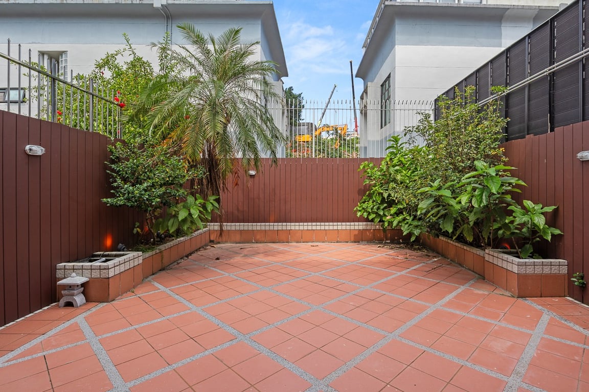 https://img.propertyraptor.com/cdn-cgi/imagedelivery/KD5bF_AFL0JDTbKLWF7z9g/ap8/ap8_001/hornet/prp/img/26a4758e80c14c097ef1fa0acf184ad4-wtm.jpg/public