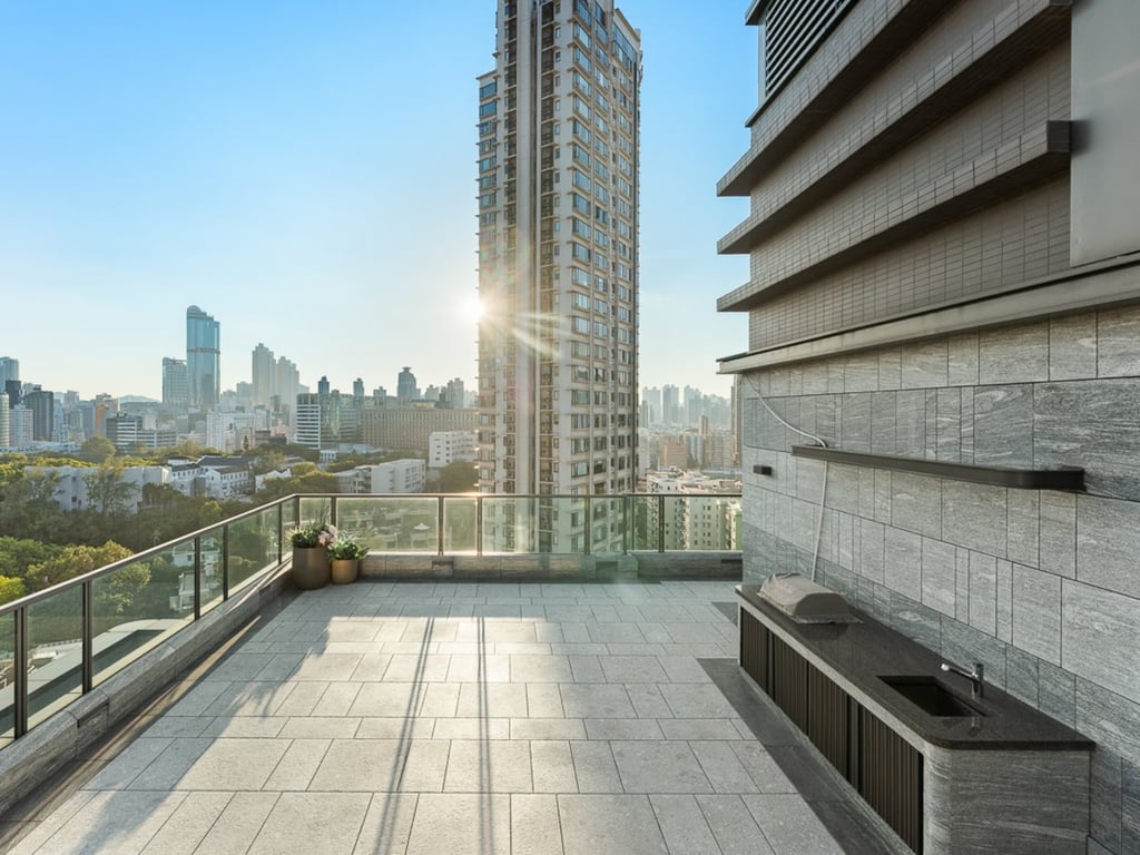 https://img.propertyraptor.com/cdn-cgi/imagedelivery/KD5bF_AFL0JDTbKLWF7z9g/ap8/ap8_001/hornet/prp/img/27477fab6aa776181ce18f34cebc3589-wtm.jpg/public