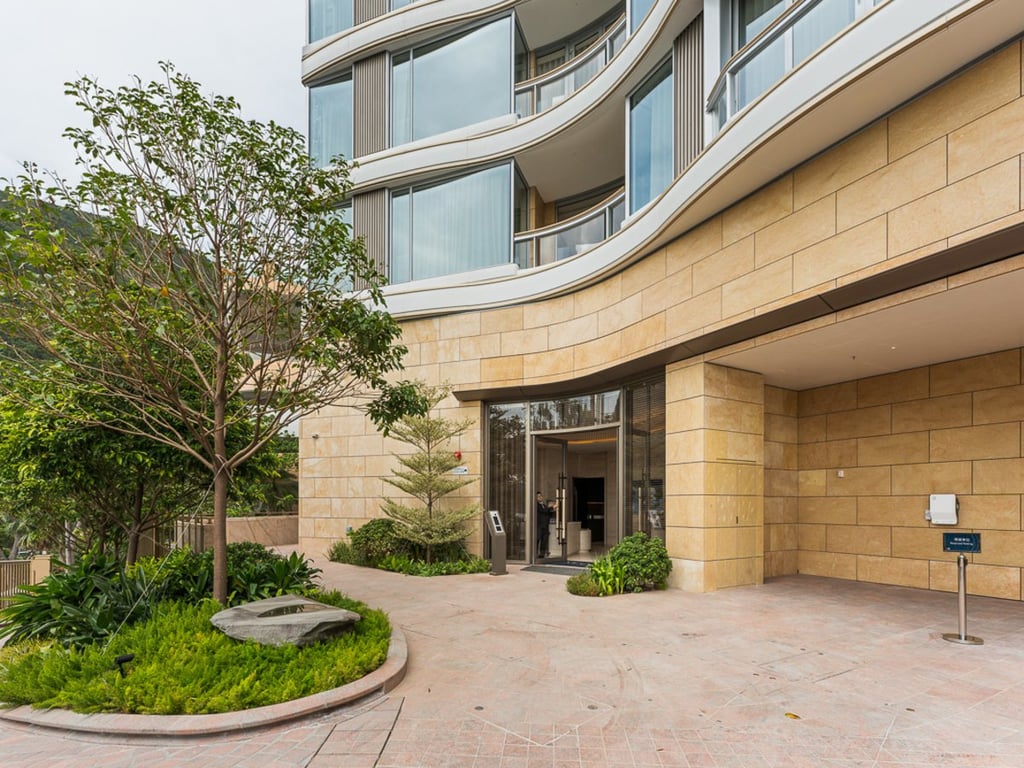 https://img.propertyraptor.com/cdn-cgi/imagedelivery/KD5bF_AFL0JDTbKLWF7z9g/ap8/ap8_001/hornet/prp/img/27821dd2af571bb62b7f6e0d70d3a468-wtm.jpg/public