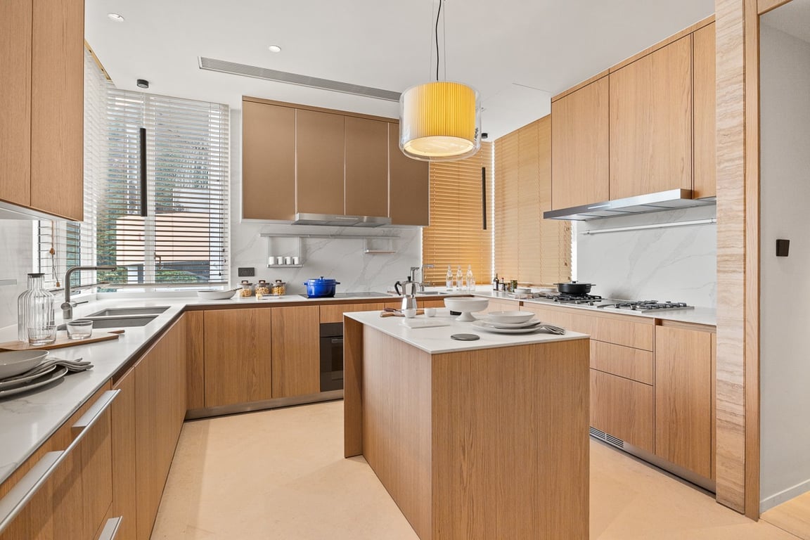 https://img.propertyraptor.com/cdn-cgi/imagedelivery/KD5bF_AFL0JDTbKLWF7z9g/ap8/ap8_001/hornet/prp/img/27953beca951a022915e8bdf15f6d821-wtm.jpg/public