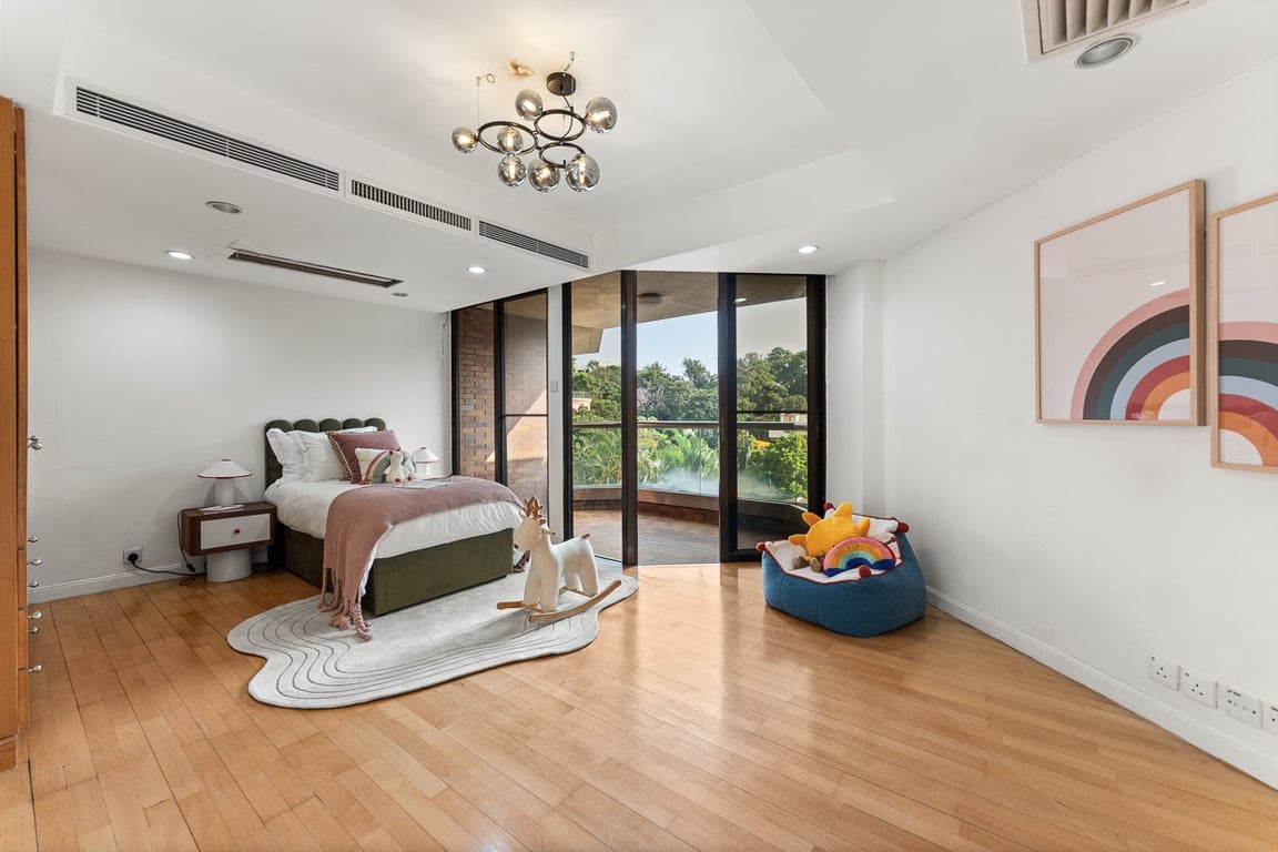 https://img.propertyraptor.com/cdn-cgi/imagedelivery/KD5bF_AFL0JDTbKLWF7z9g/ap8/ap8_001/hornet/prp/img/27ca34f4a1c516810aaa5140298f6b23-wtm.jpg/public