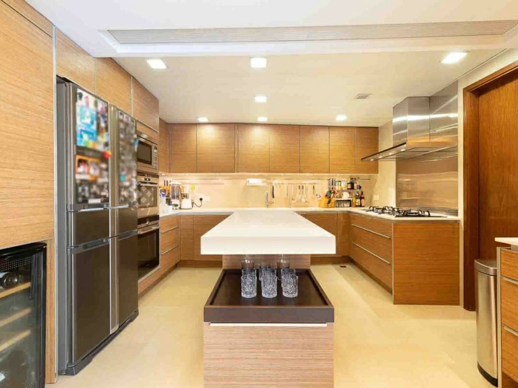 https://img.propertyraptor.com/cdn-cgi/imagedelivery/KD5bF_AFL0JDTbKLWF7z9g/ap8/ap8_001/hornet/prp/img/2821ac330d6c18d8bbf914e43ecd744e-wtm.jpg/public