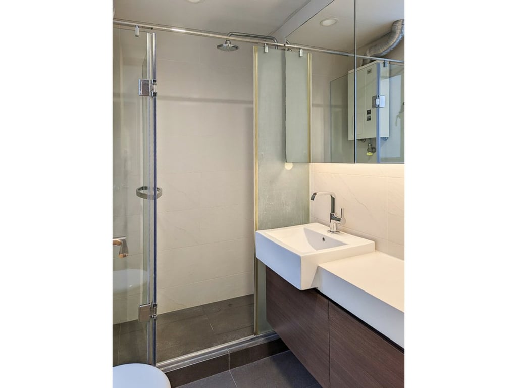 https://img.propertyraptor.com/cdn-cgi/imagedelivery/KD5bF_AFL0JDTbKLWF7z9g/ap8/ap8_001/hornet/prp/img/28e34c272981883520c5ed37a541efa5-wtm.jpg/public