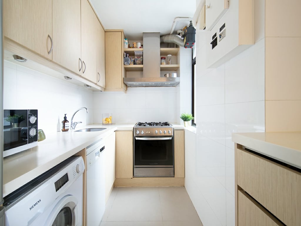 https://img.propertyraptor.com/cdn-cgi/imagedelivery/KD5bF_AFL0JDTbKLWF7z9g/ap8/ap8_001/hornet/prp/img/28f5680ad1a3dcfc9394306fcac69a5e.jpg/public