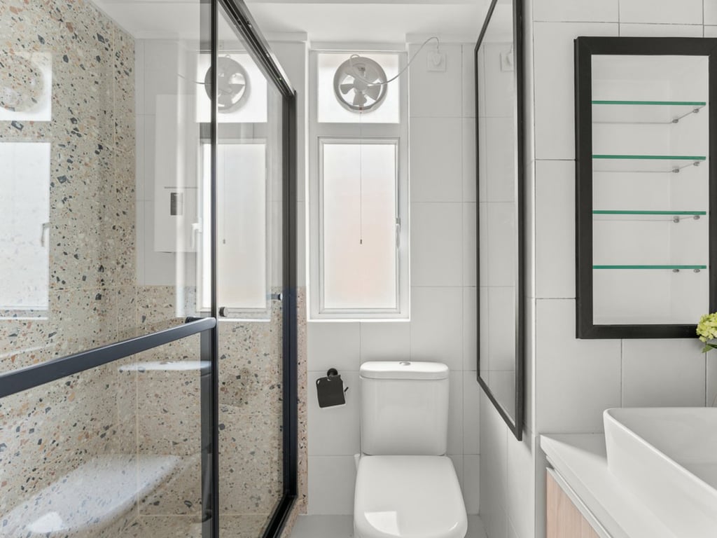 https://img.propertyraptor.com/cdn-cgi/imagedelivery/KD5bF_AFL0JDTbKLWF7z9g/ap8/ap8_001/hornet/prp/img/2917ad1f0b528459b52e7103ebc04085.jpg/public