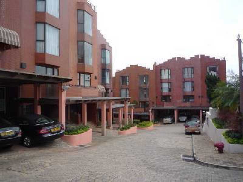https://img.propertyraptor.com/cdn-cgi/imagedelivery/KD5bF_AFL0JDTbKLWF7z9g/ap8/ap8_001/hornet/prp/img/29481120bcf134b354fdb95a1be36632.jpg/public
