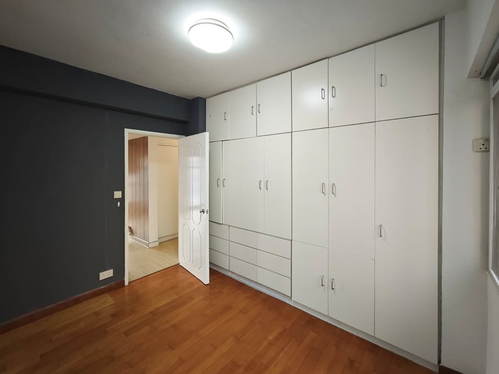 https://img.propertyraptor.com/cdn-cgi/imagedelivery/KD5bF_AFL0JDTbKLWF7z9g/ap8/ap8_001/hornet/prp/img/29751dd0dc3d50868daadda0a93b9615-wtm.jpg/public