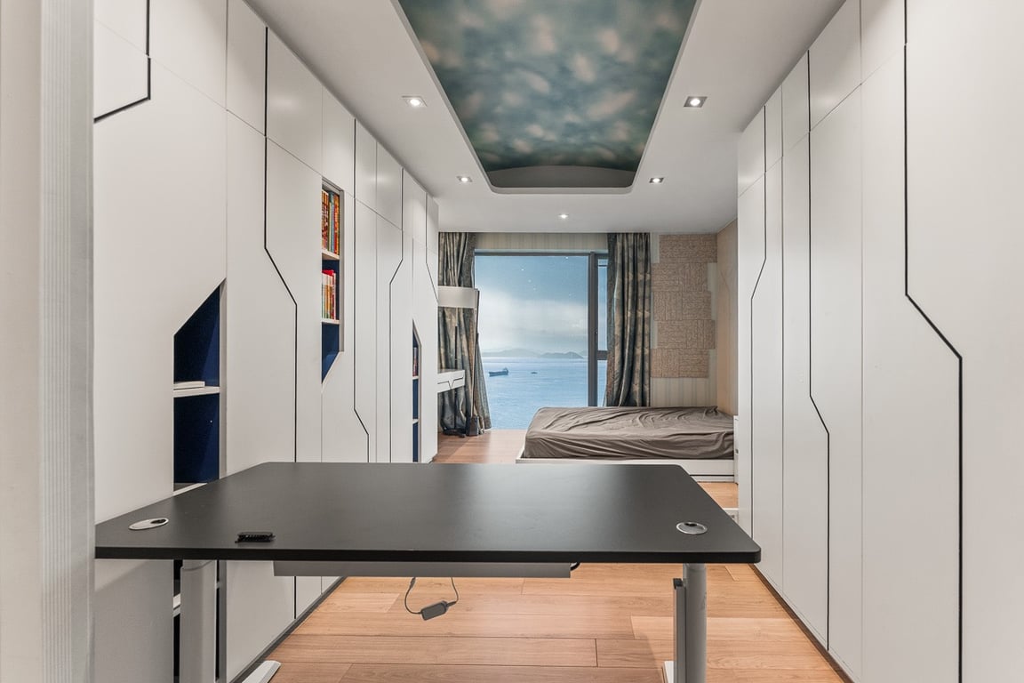 https://img.propertyraptor.com/cdn-cgi/imagedelivery/KD5bF_AFL0JDTbKLWF7z9g/ap8/ap8_001/hornet/prp/img/298c98da7b08e5afecac37250976546e-wtm.jpg/public