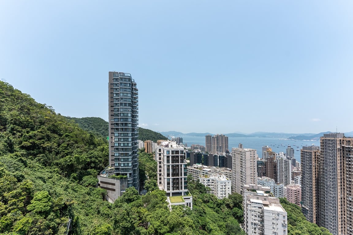 https://img.propertyraptor.com/cdn-cgi/imagedelivery/KD5bF_AFL0JDTbKLWF7z9g/ap8/ap8_001/hornet/prp/img/29d14607525f1c8148060fd6caccfbad-wtm.jpg/public