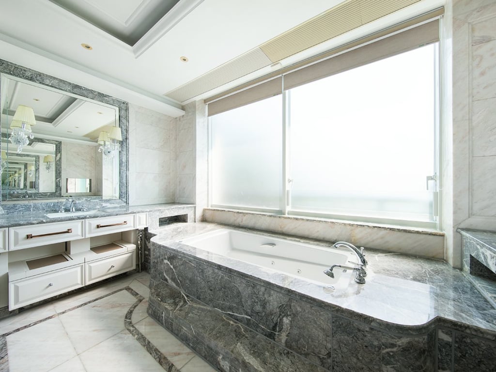 https://img.propertyraptor.com/cdn-cgi/imagedelivery/KD5bF_AFL0JDTbKLWF7z9g/ap8/ap8_001/hornet/prp/img/29db5219ca0647013bcf5d94407e5266.jpg/public