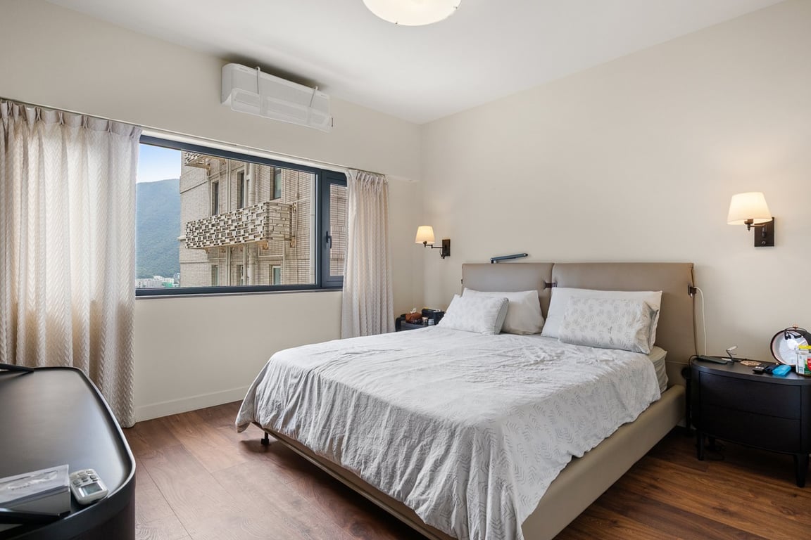 https://img.propertyraptor.com/cdn-cgi/imagedelivery/KD5bF_AFL0JDTbKLWF7z9g/ap8/ap8_001/hornet/prp/img/2a289ded29028357183b4bf139674436-wtm.jpg/public