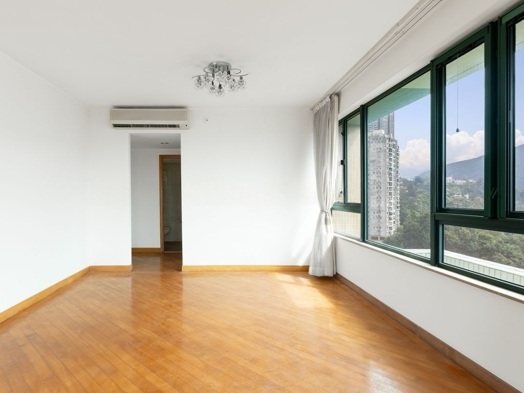 https://img.propertyraptor.com/cdn-cgi/imagedelivery/KD5bF_AFL0JDTbKLWF7z9g/ap8/ap8_001/hornet/prp/img/2a44c390e41af450143bf4164cabae1a-wtm.jpg/public