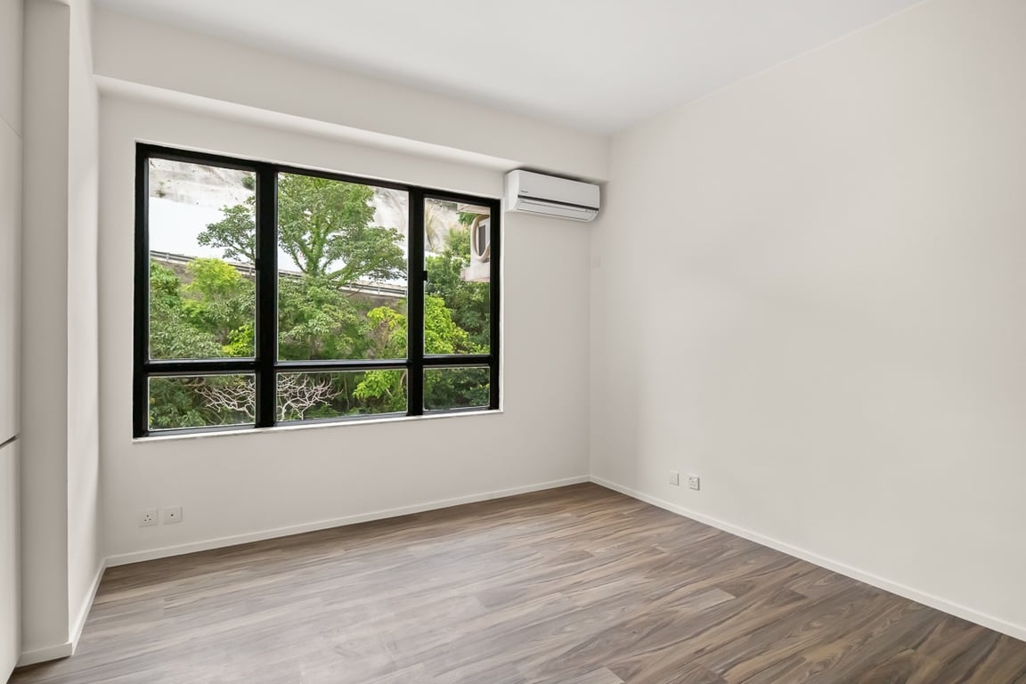 https://img.propertyraptor.com/cdn-cgi/imagedelivery/KD5bF_AFL0JDTbKLWF7z9g/ap8/ap8_001/hornet/prp/img/2a5d7b8df4c860913356c16ea25de670-wtm.jpg/public