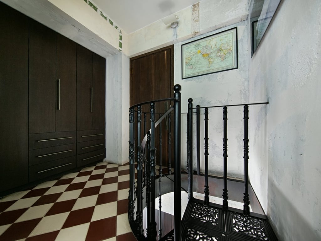 https://img.propertyraptor.com/cdn-cgi/imagedelivery/KD5bF_AFL0JDTbKLWF7z9g/ap8/ap8_001/hornet/prp/img/2a739363dc15cc75be6cf2dbebbc4998.jpg/public