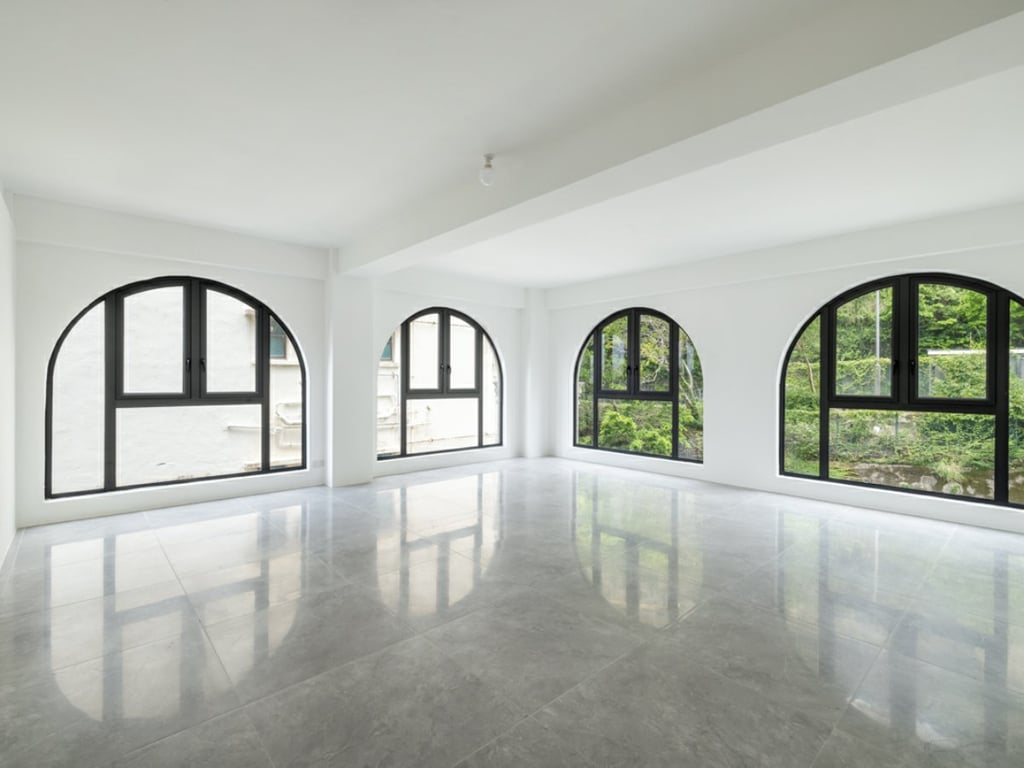 https://img.propertyraptor.com/cdn-cgi/imagedelivery/KD5bF_AFL0JDTbKLWF7z9g/ap8/ap8_001/hornet/prp/img/2b187682a4d47e72d95aedd81edf8800.jpg/public