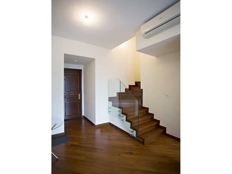 https://img.propertyraptor.com/cdn-cgi/imagedelivery/KD5bF_AFL0JDTbKLWF7z9g/ap8/ap8_001/hornet/prp/img/2b35b6dfd6c94cb850089d1712937392.jpg/public