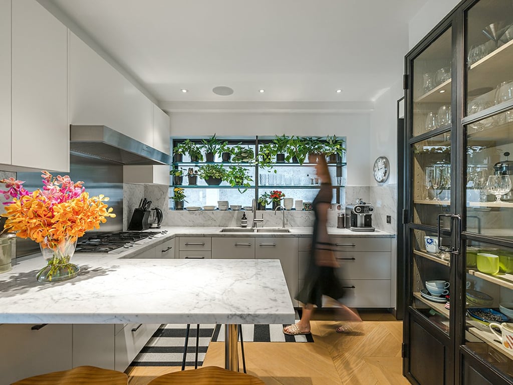 https://img.propertyraptor.com/cdn-cgi/imagedelivery/KD5bF_AFL0JDTbKLWF7z9g/ap8/ap8_001/hornet/prp/img/2bb6271e4e36cbbb86d062f1fd23a453.jpg/public