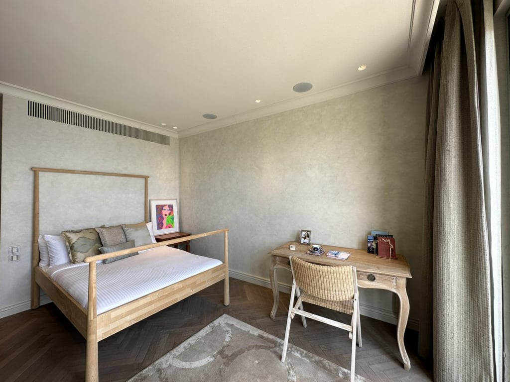 https://img.propertyraptor.com/cdn-cgi/imagedelivery/KD5bF_AFL0JDTbKLWF7z9g/ap8/ap8_001/hornet/prp/img/2c3b4964e467ea6d456ee826058a4abc.jpg/public