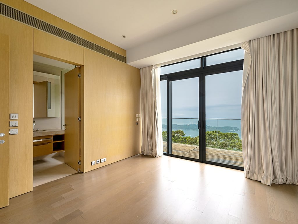 https://img.propertyraptor.com/cdn-cgi/imagedelivery/KD5bF_AFL0JDTbKLWF7z9g/ap8/ap8_001/hornet/prp/img/2c5a3d4aace69ccda78cf05174a5dd89.jpg/public