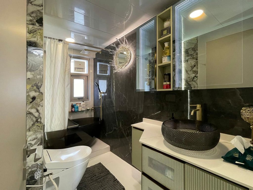 https://img.propertyraptor.com/cdn-cgi/imagedelivery/KD5bF_AFL0JDTbKLWF7z9g/ap8/ap8_001/hornet/prp/img/2c9ae15e28a471587e08cc6db89591c6.jpg/public