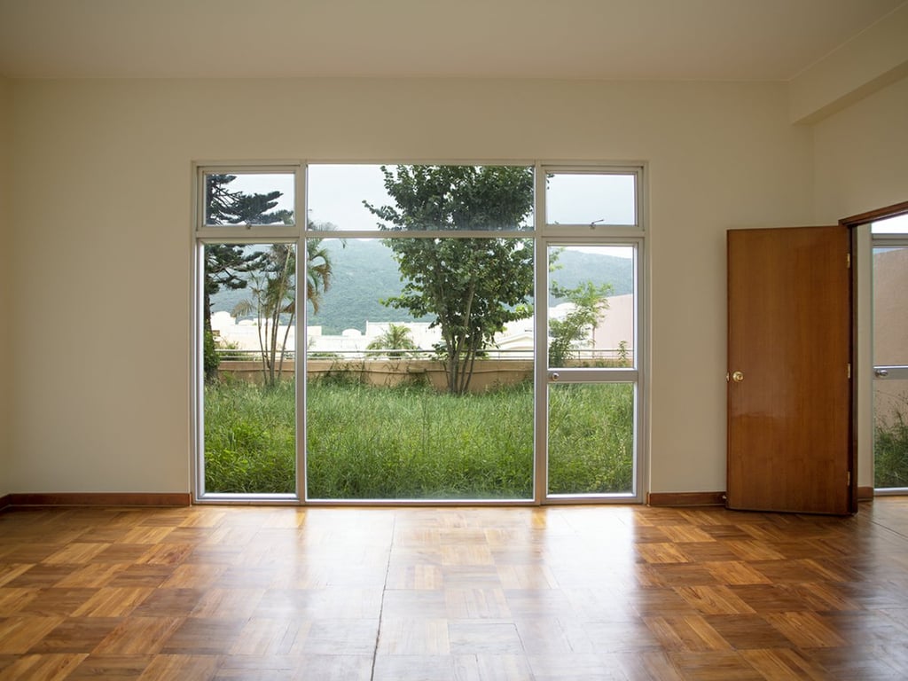 Redhill Peninsula - Palm Drive